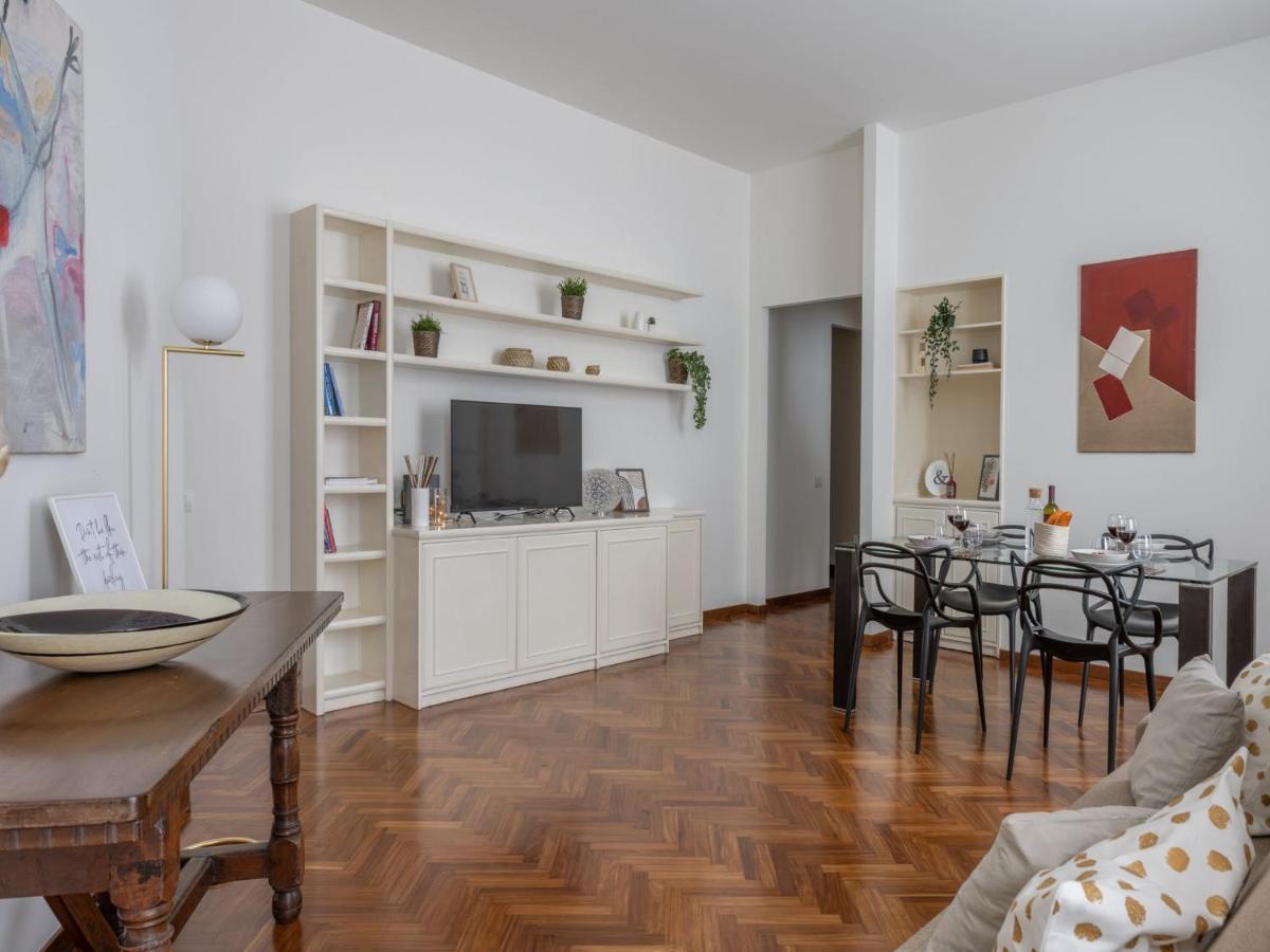 The Best Rent - Gorgeous Two-Bedroom Apartment In Porta Nuova District มิลาน ภายนอก รูปภาพ