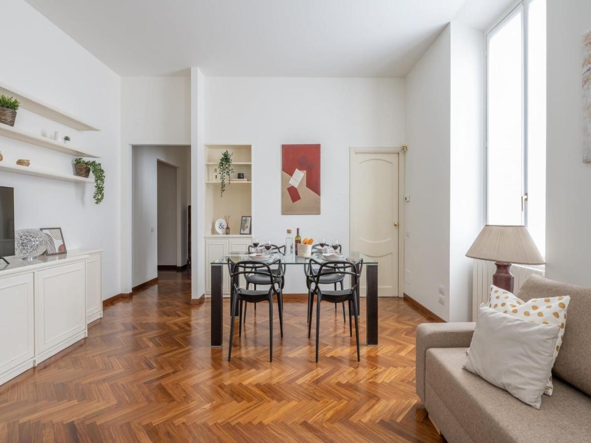 The Best Rent - Gorgeous Two-Bedroom Apartment In Porta Nuova District มิลาน ภายนอก รูปภาพ