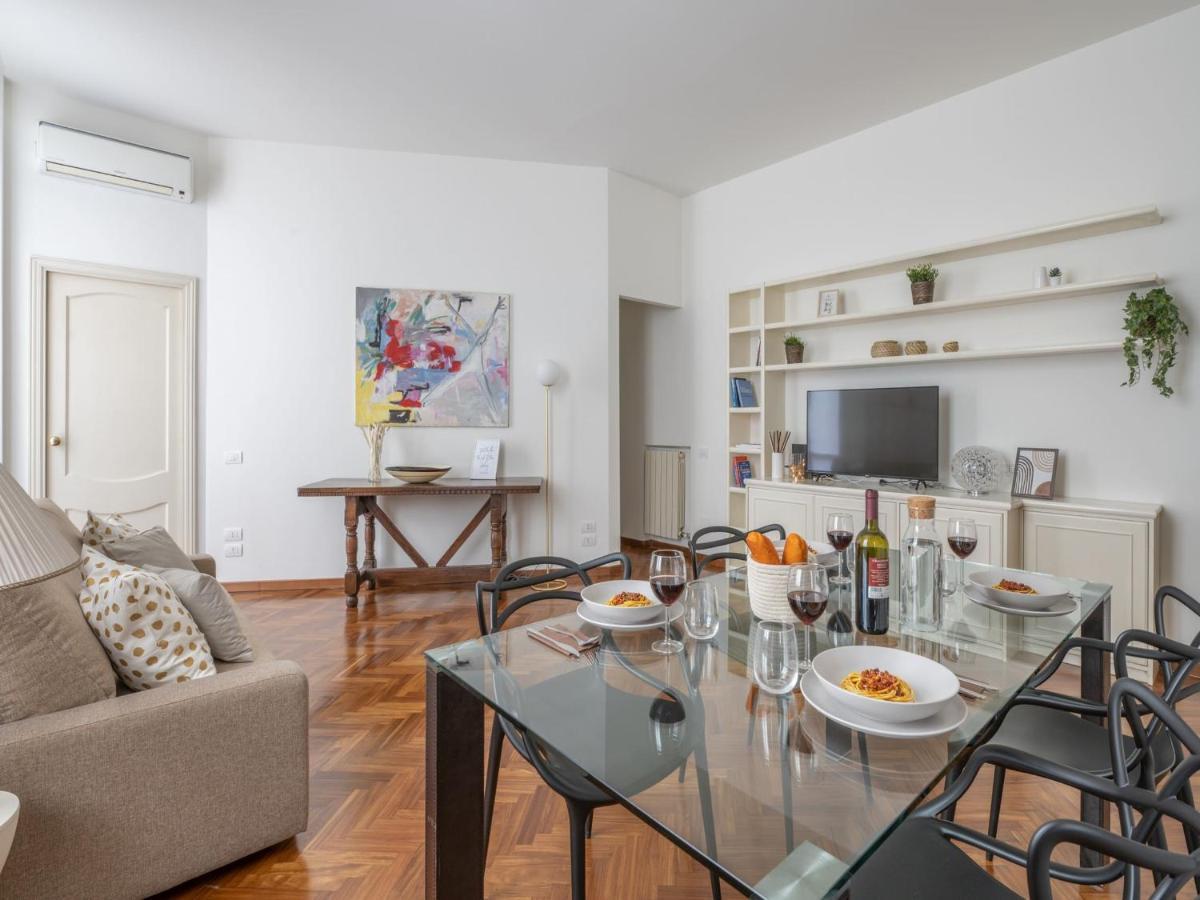 The Best Rent - Gorgeous Two-Bedroom Apartment In Porta Nuova District มิลาน ภายนอก รูปภาพ