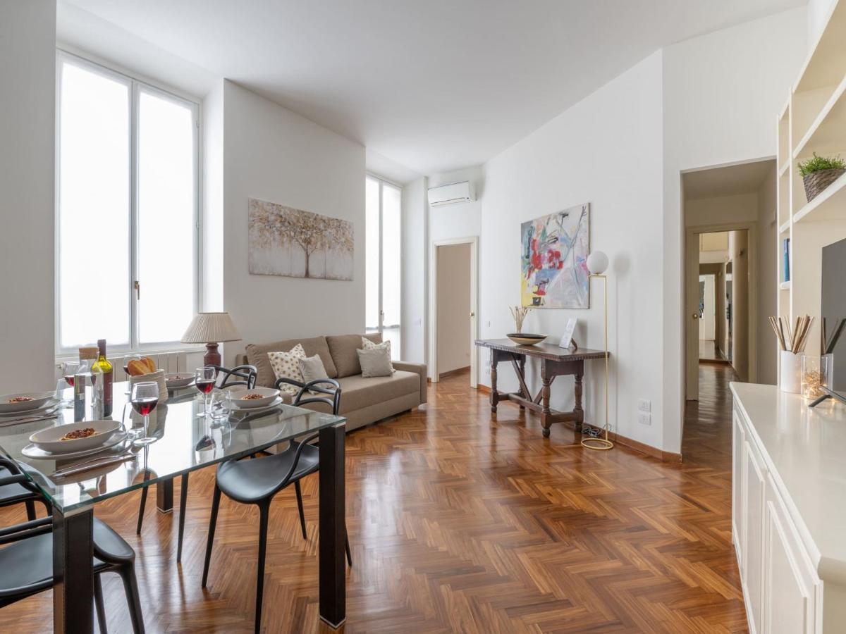The Best Rent - Gorgeous Two-Bedroom Apartment In Porta Nuova District มิลาน ภายนอก รูปภาพ