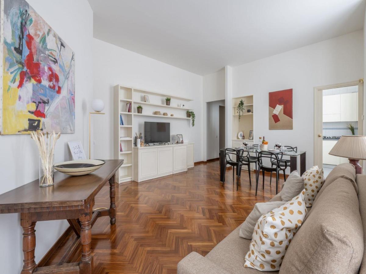 The Best Rent - Gorgeous Two-Bedroom Apartment In Porta Nuova District มิลาน ภายนอก รูปภาพ